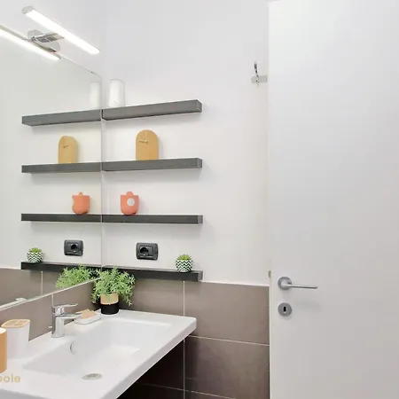 Appartamento Color House, Roof Garden & Parking